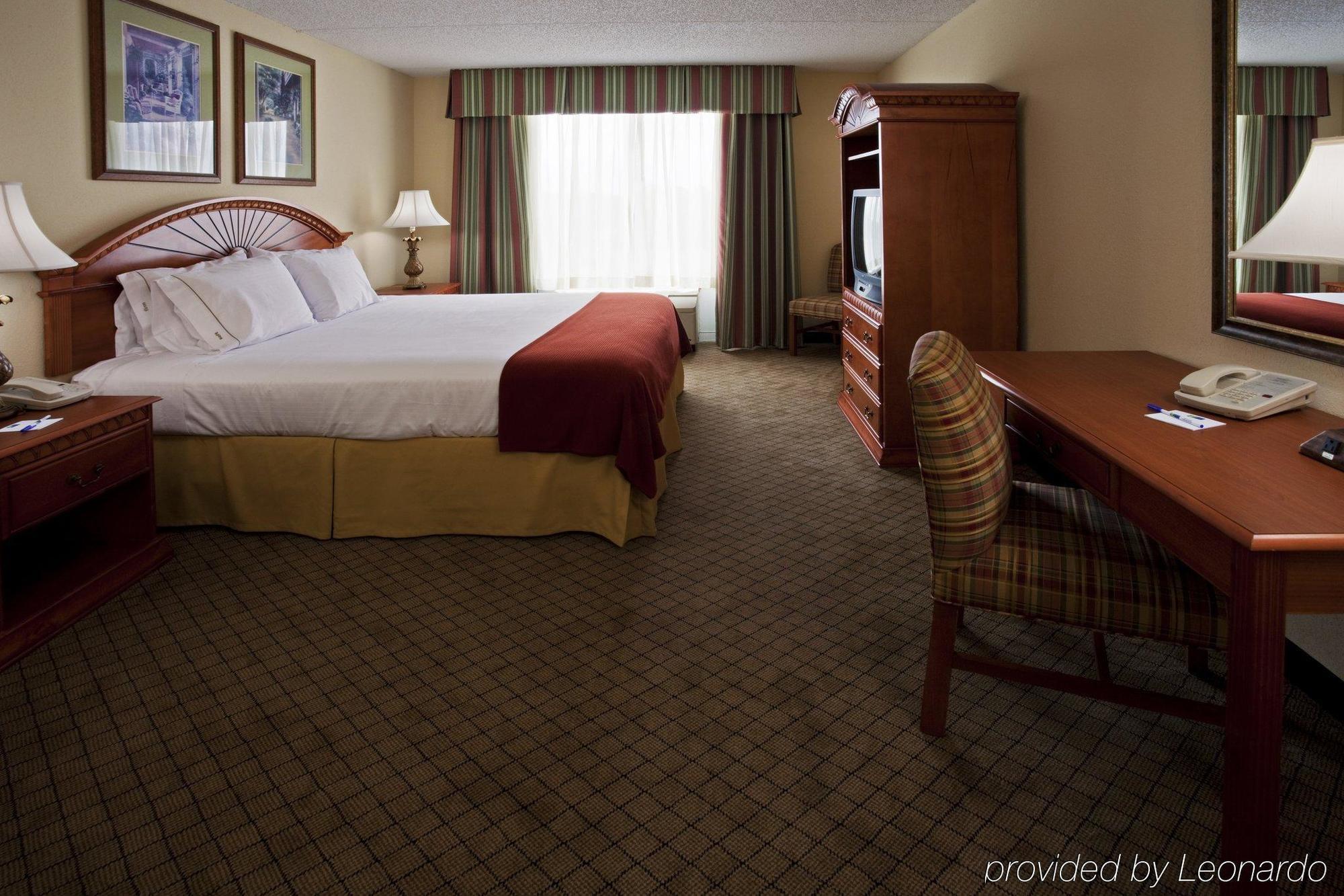 Holiday Inn Express Hotel & Suites Аркейдия Екстериор снимка